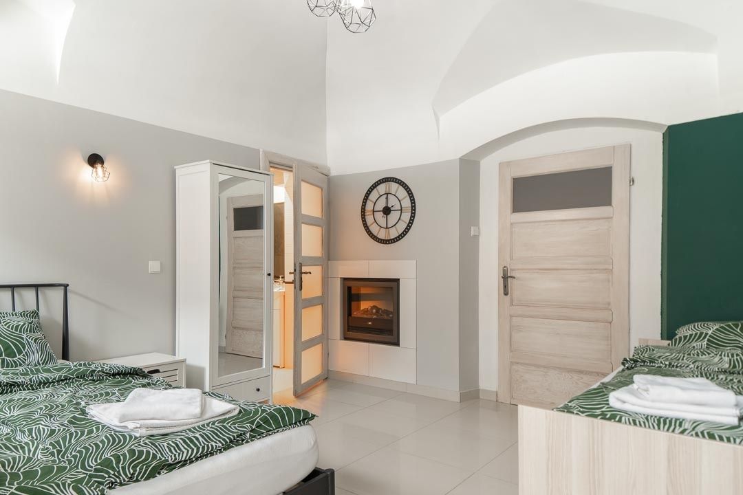 Apartament - kominek i wnętrze